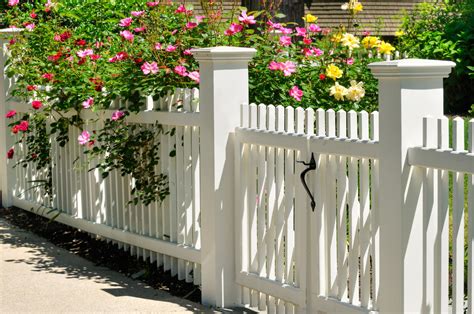 All About Picket Fences .